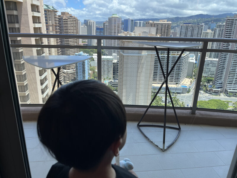ヒルトンハワイアンビレッジグランドアイランダーペントハウス3ベッドルーム子連れレビュー(3世代旅行)専用ラウンジ