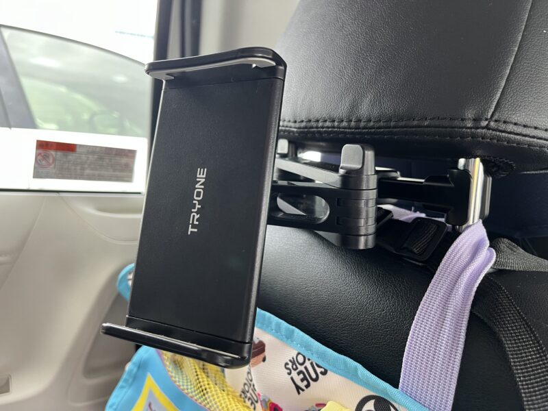 子連れ長距離ドライブ、あって良かったものなくて後悔したもの、スマホホルダー